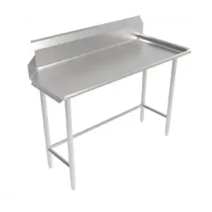 Mesa de recibo de loza limpia